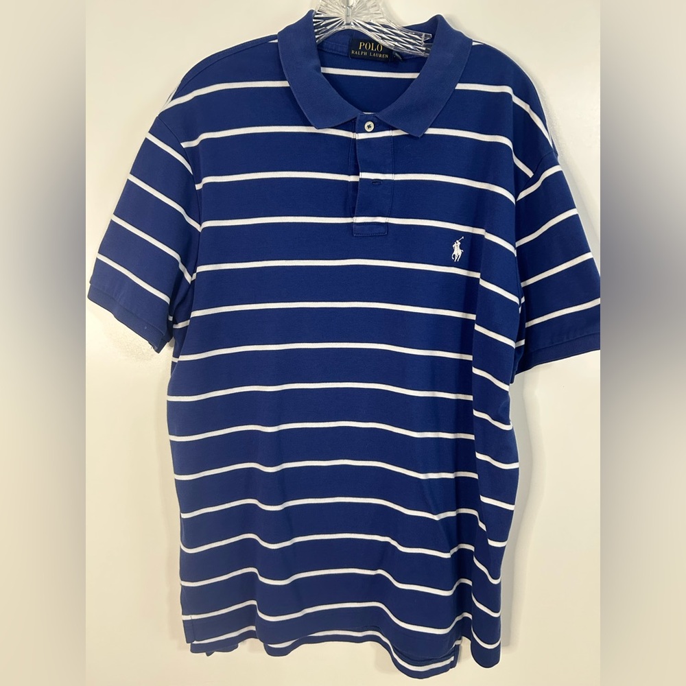 Ralph Lauren Men  Blue and White Striped Polo Shirt Size XL 100% cotton.